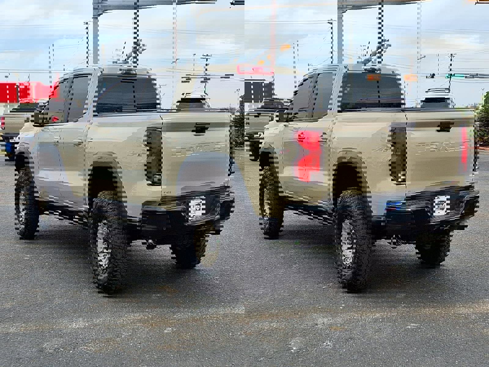 Used 2024 Chevrolet Colorado ZR2 w/ Technology Package image 23