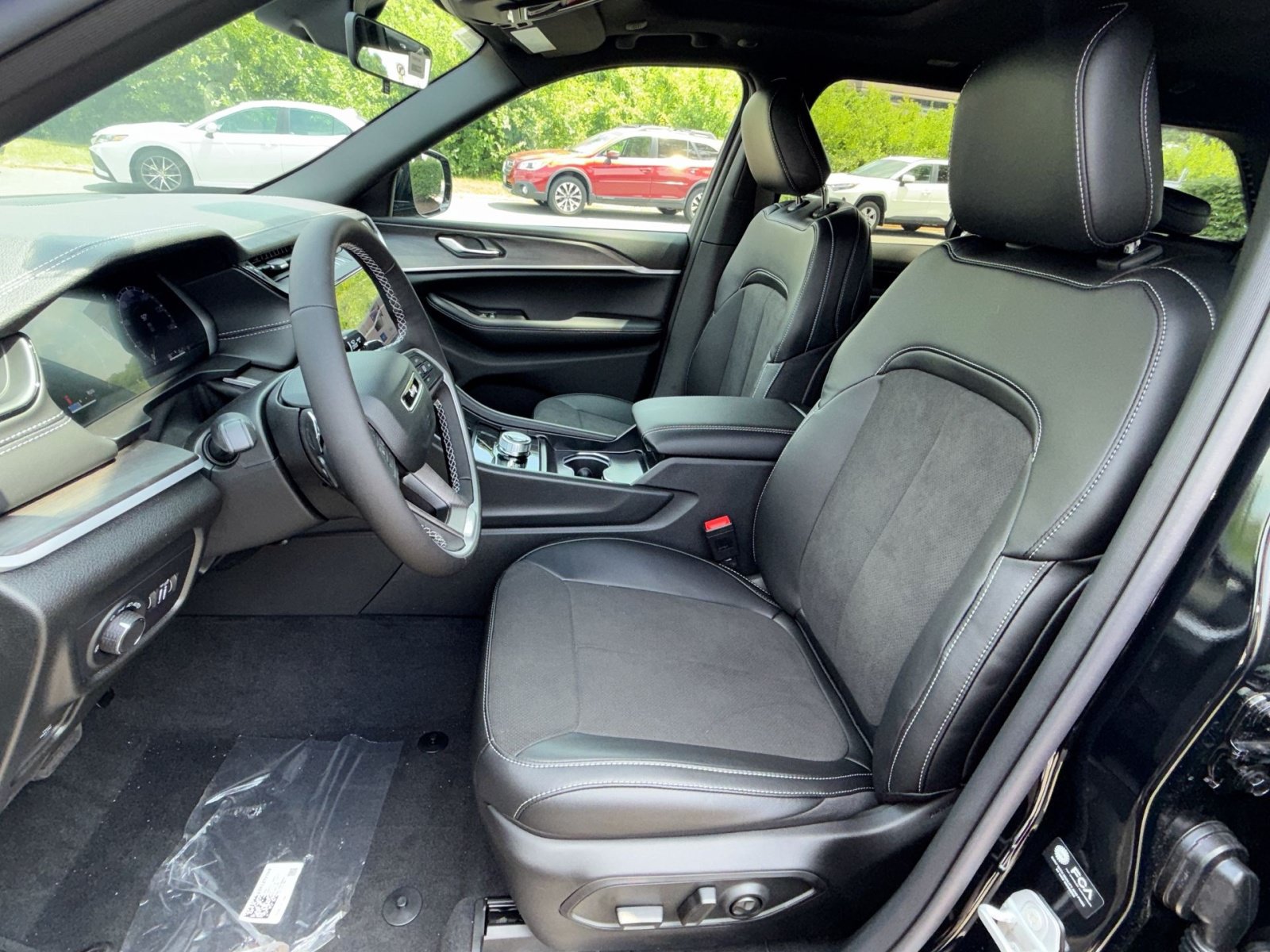 New 2026 Jeep Grand Cherokee Altitude AWD/4WD image 13
