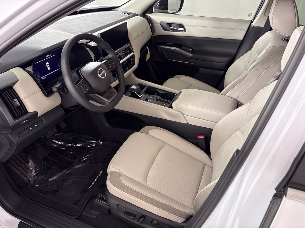 New 2026 Nissan Pathfinder SL FWD image 28