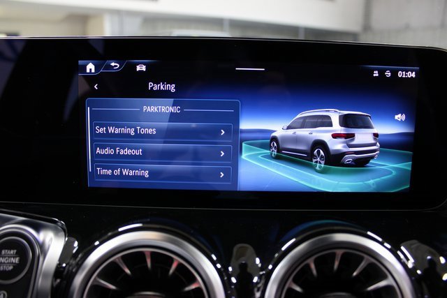 Used 2024 Mercedes-Benz GLB 250 4MATIC w/ Exclusive Package image 29