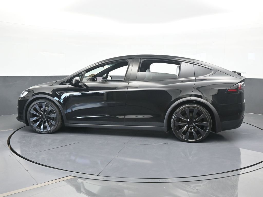 Used 2022 Tesla Model X Plaid image 3