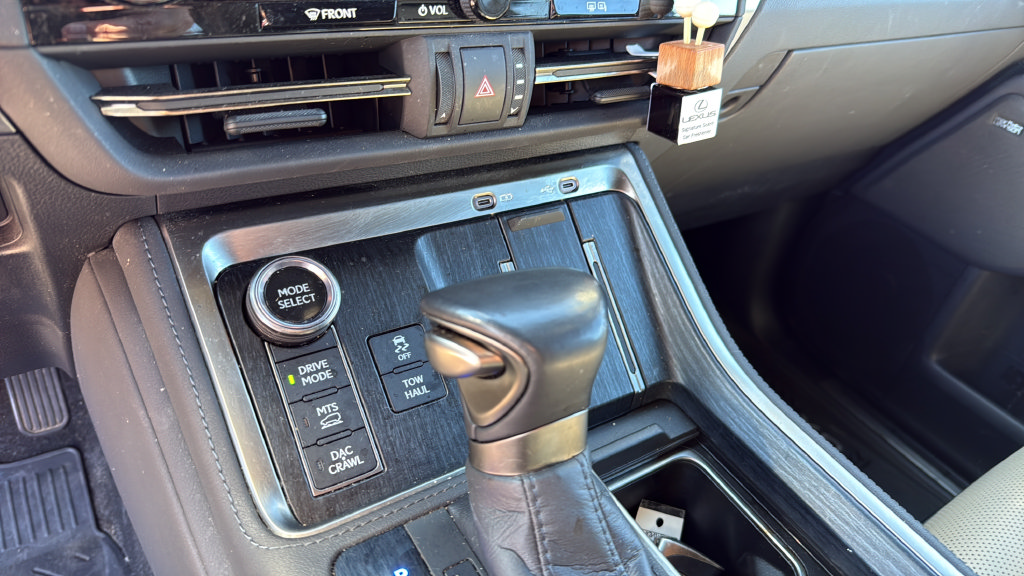 Used 2024 Lexus GX 550 AWD/4WD image 36