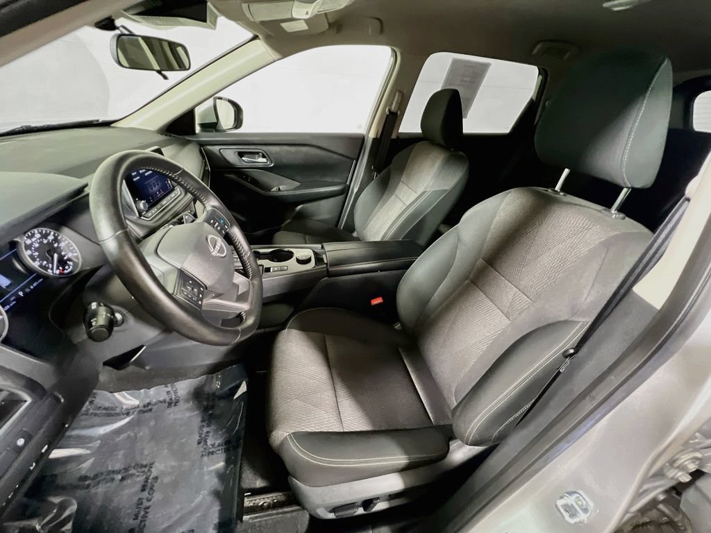 Used 2025 Nissan Rogue SV AWD/4WD image 18