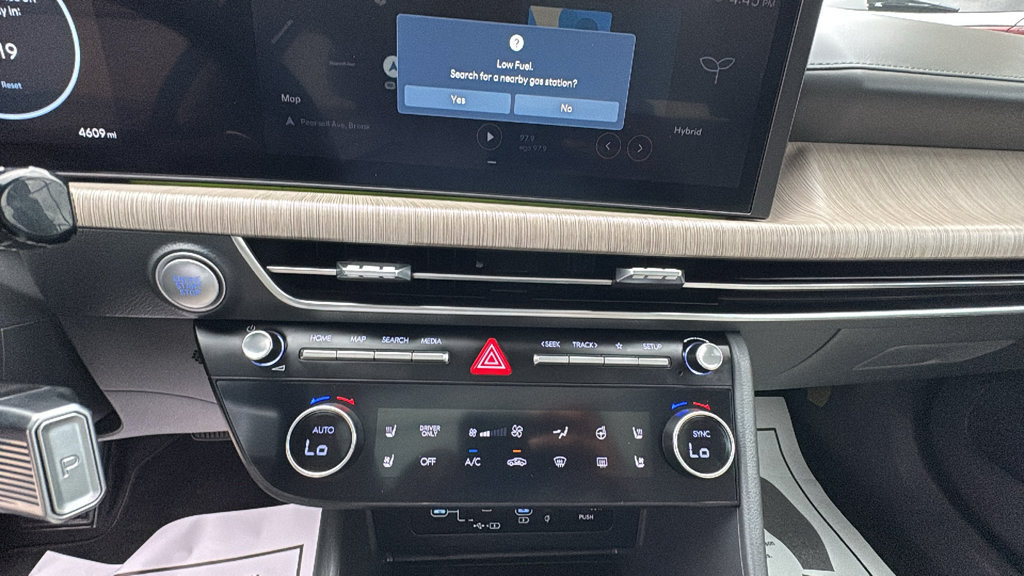 Used 2025 Hyundai Sonata Limited FWD image 21
