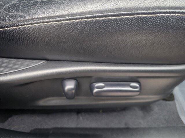 Used 2014 Toyota Venza Limited image 31