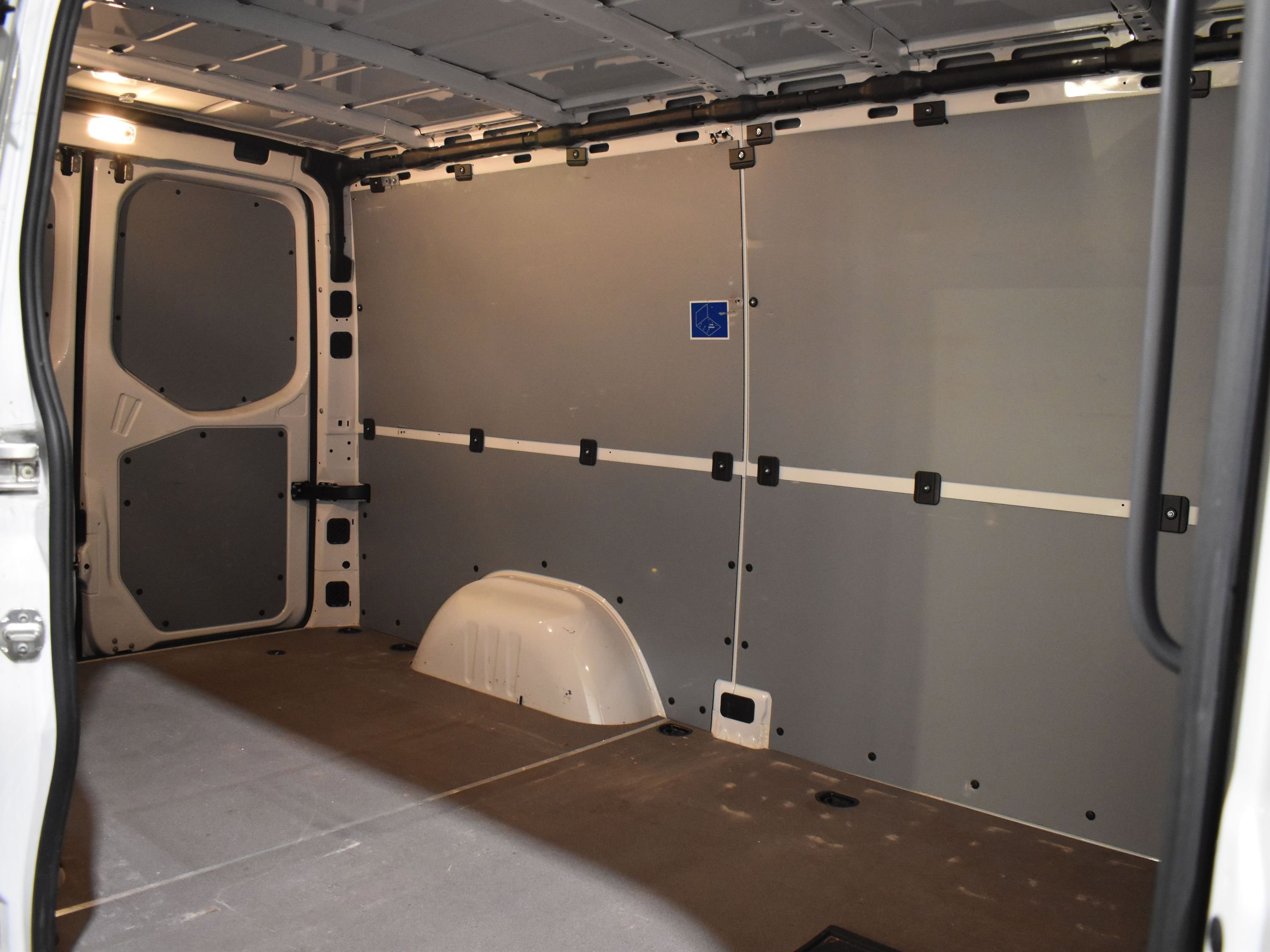 Used 2024 Mercedes-Benz Sprinter 2500 w/ Acoustic Package image 15