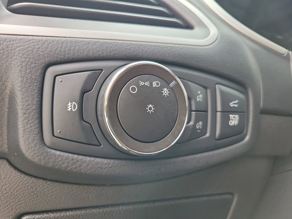 Used 2020 Ford Edge SEL w/ Convenience Package FWD image 24