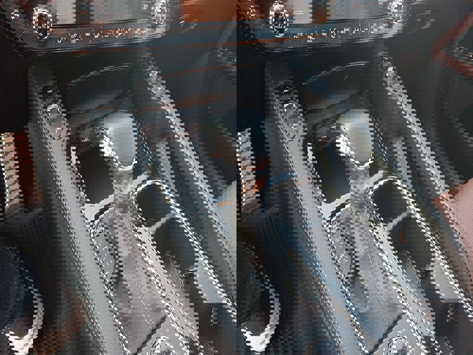 Used 2023 Kia Telluride SX image 15