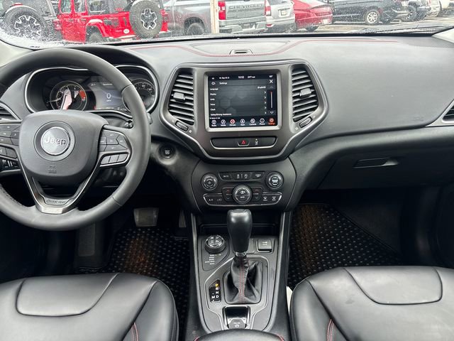 Used 2022 Jeep Cherokee Trailhawk image 8