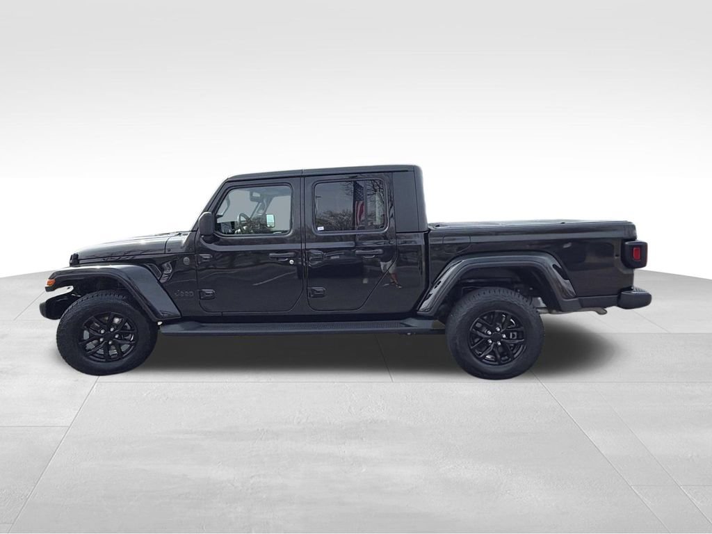 Used 2022 Jeep Gladiator Sport image 6