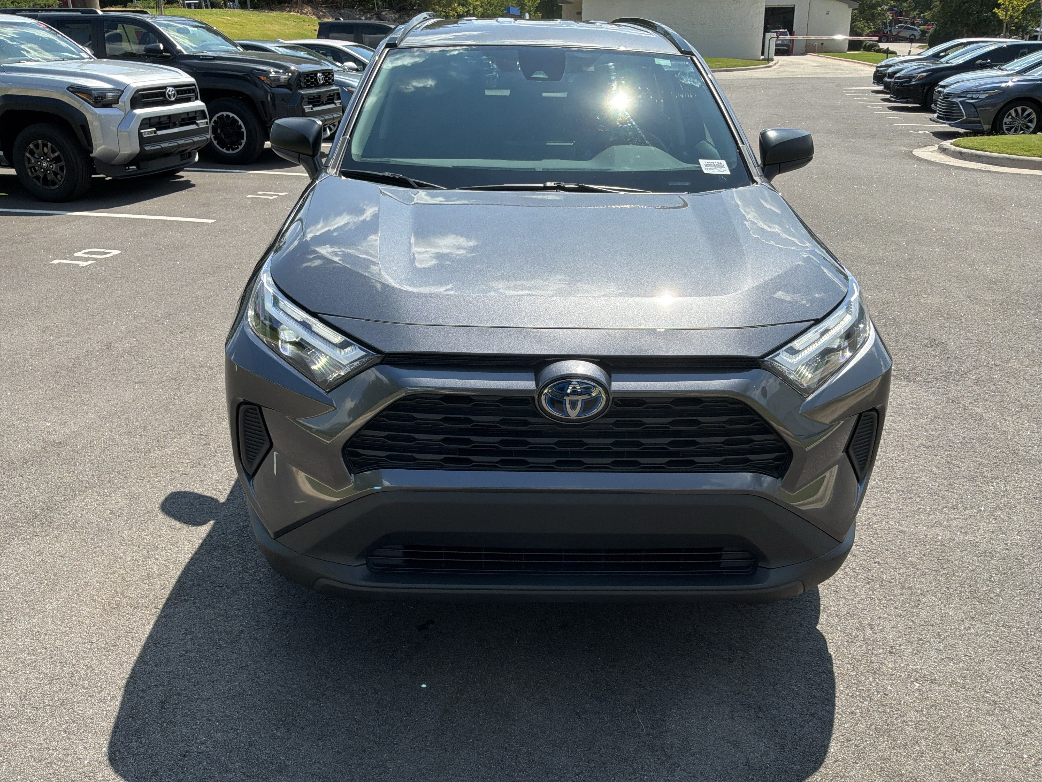 Used 2024 Toyota RAV4 LE AWD/4WD image 3