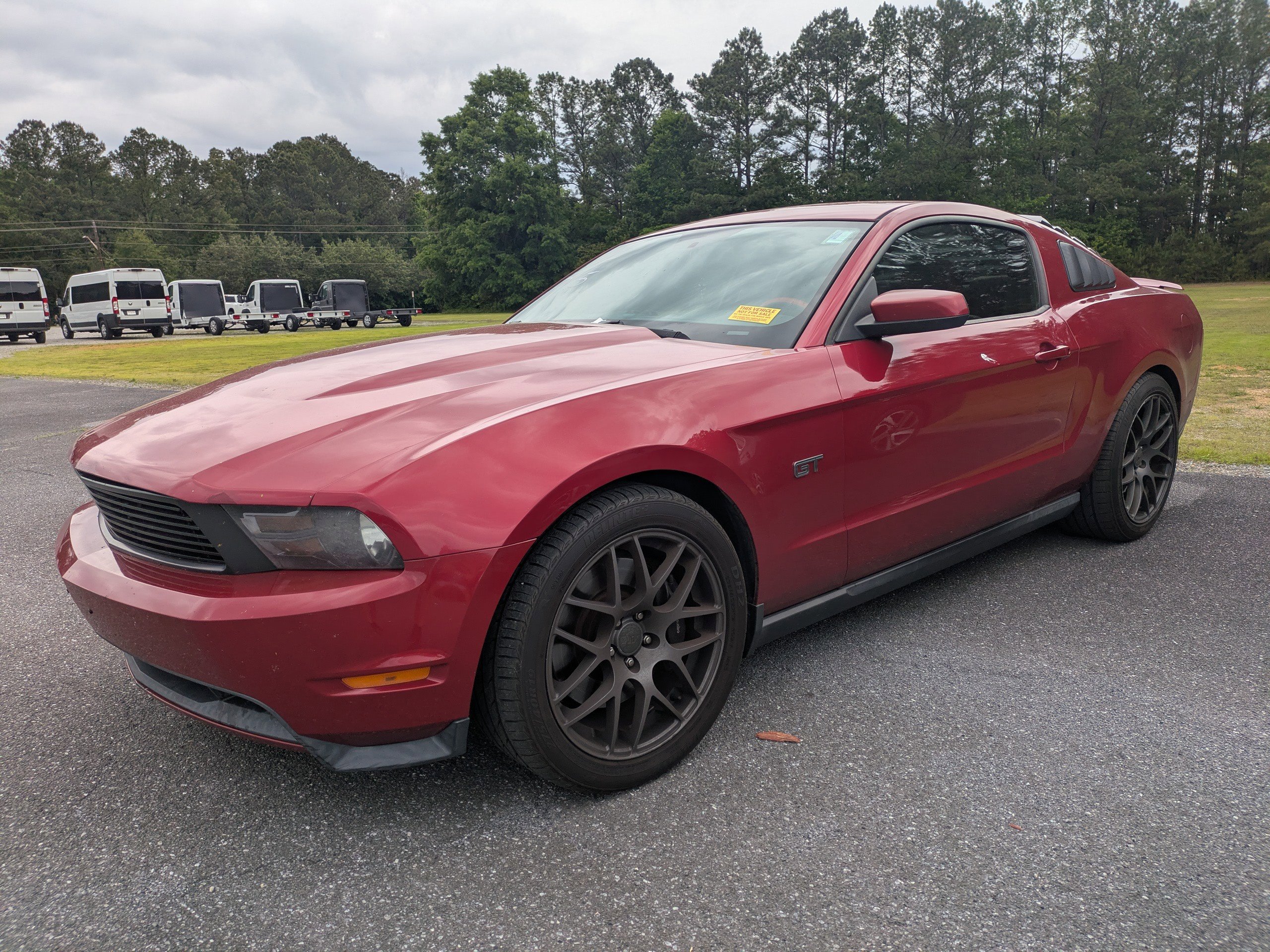 Used 2010 Ford Mustang GT RWD image 2