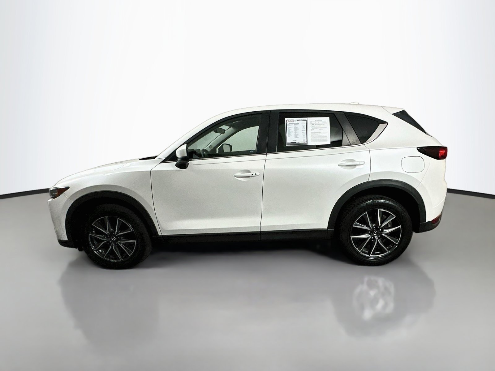 Used 2018 MAZDA CX-5 Touring FWD image 4