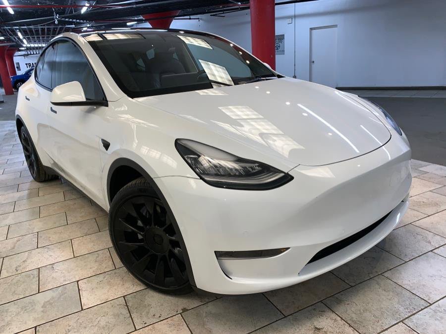 Used 2022 Tesla Model Y Long Range AWD/4WD image 2