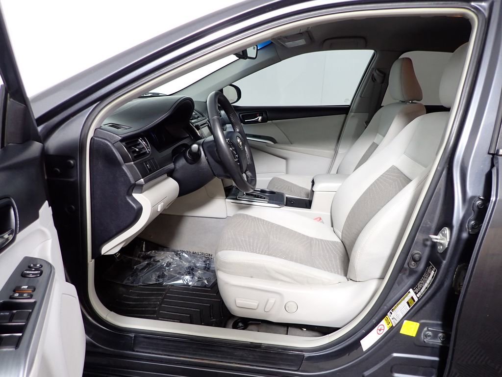 Used 2012 Toyota Camry XLE FWD image 22