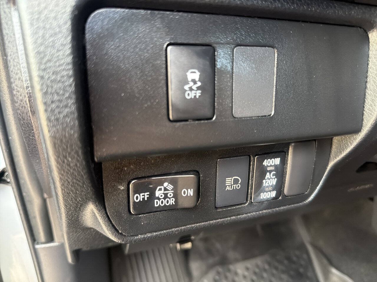 Used 2020 Toyota Tacoma TRD Sport w/ Technology Package RWD image 24