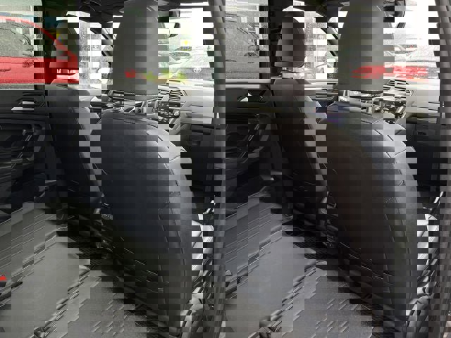 Used 2023 Volkswagen Tiguan SE R-Line image 26