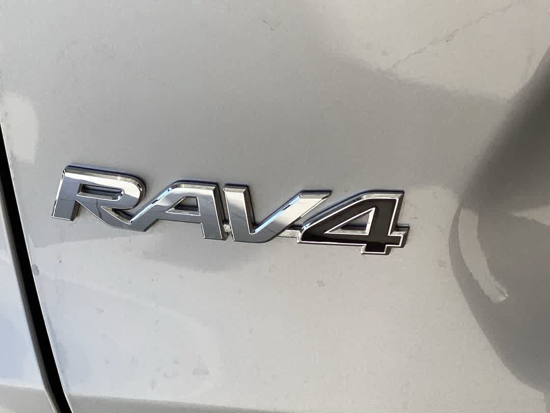Used 2024 Toyota RAV4 LE AWD/4WD image 11