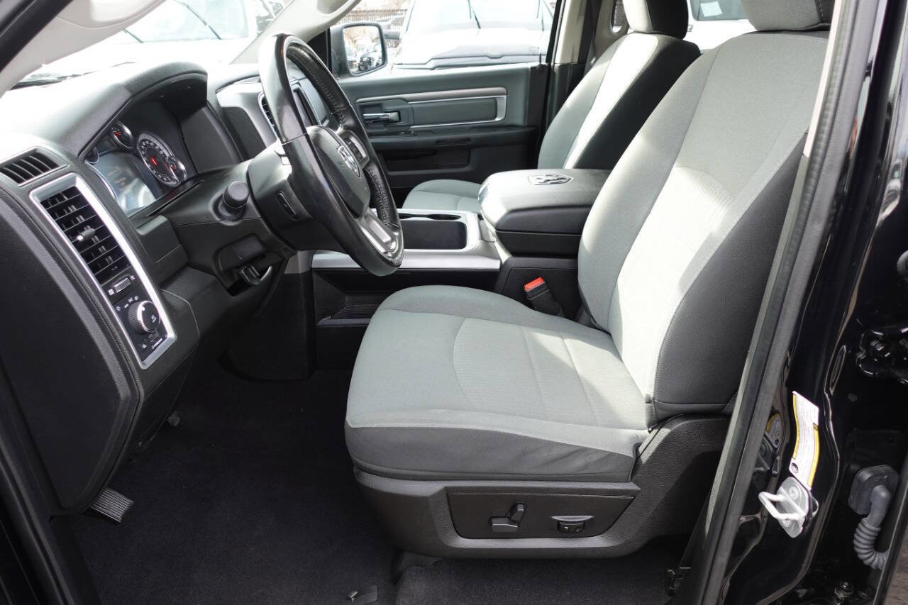 Used 2022 RAM 1500 Classic SLT w/ Electronics Convenience Group image 16