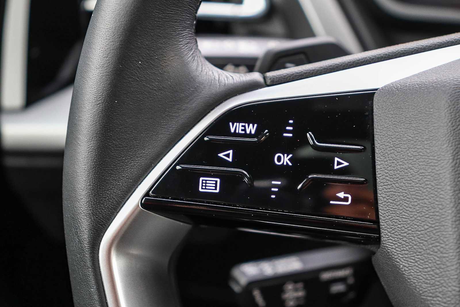 Used 2023 Audi Q4 e-tron Prestige image 18