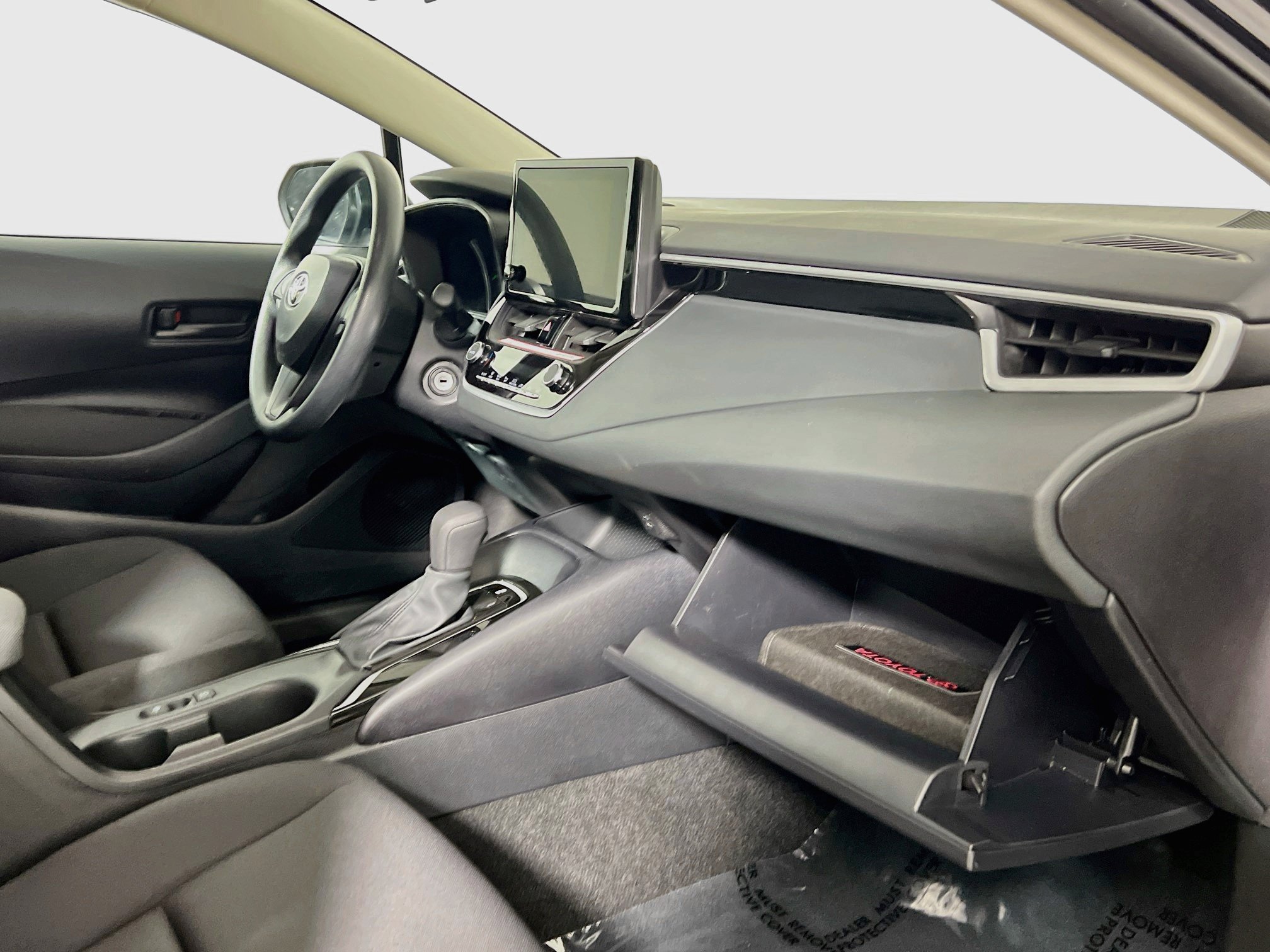 Used 2026 Toyota Corolla LE FWD image 35