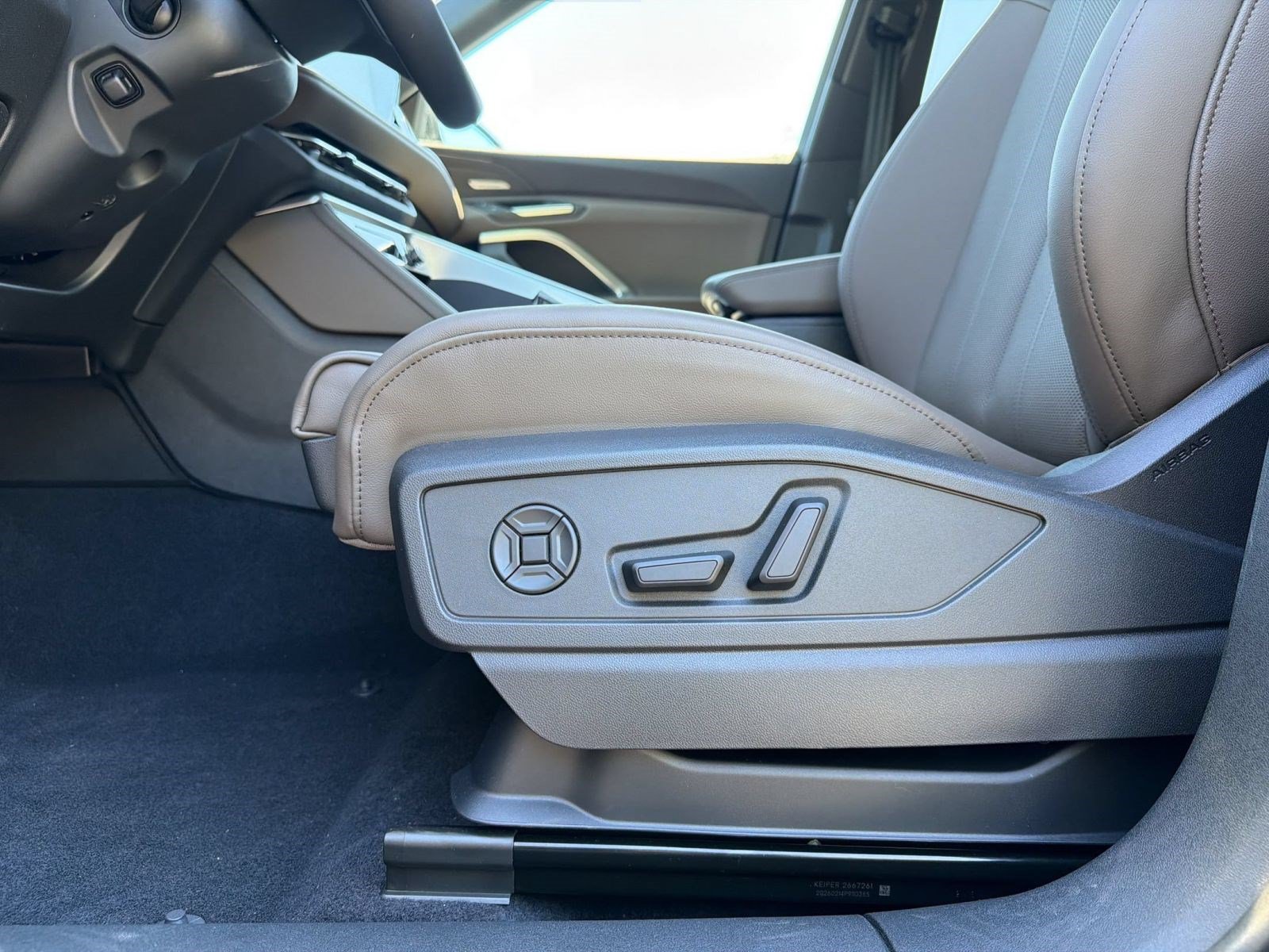 Used 2026 Audi Q5 Premium Plus w/ Premium Plus AWD/4WD image 14