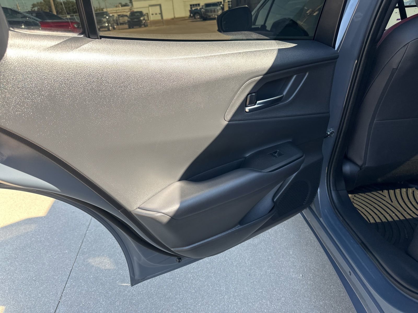 Used 2024 Toyota Prius Prime Premium image 17