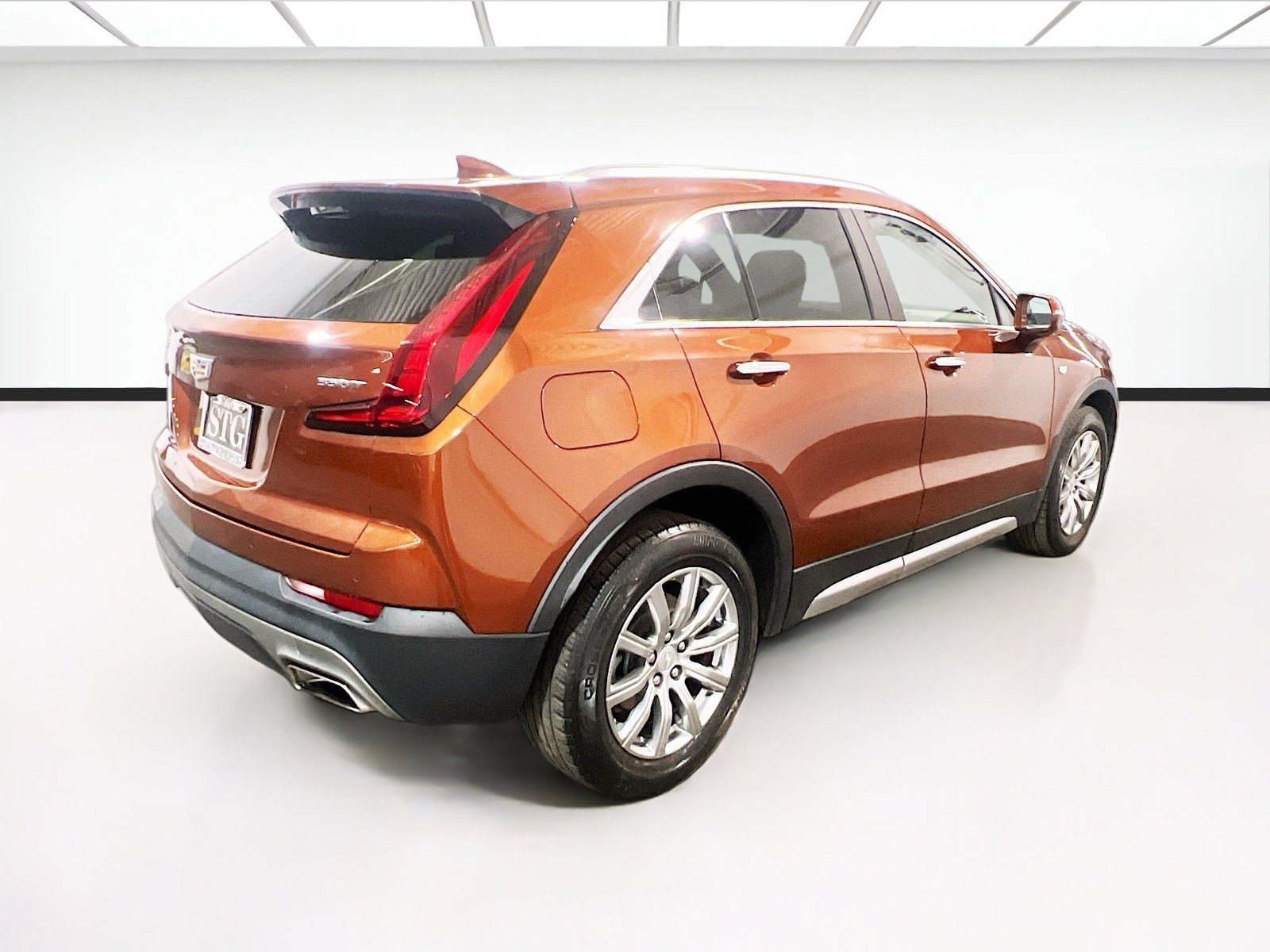 Used 2021 Cadillac XT4 Premium Luxury FWD image 4