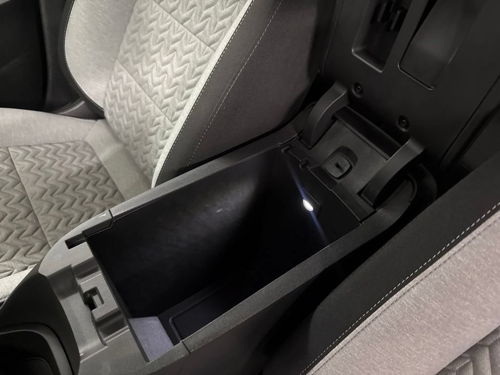 Used 2023 Chevrolet Equinox LT FWD image 37