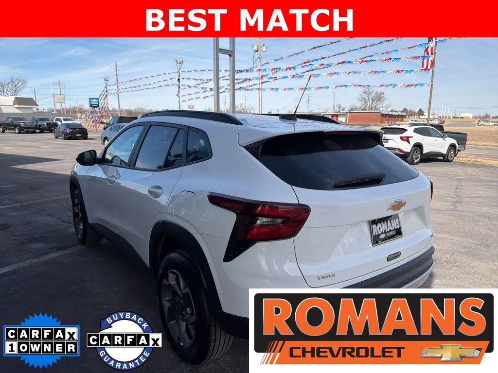 Used 2025 Chevrolet Trax LT FWD image 5