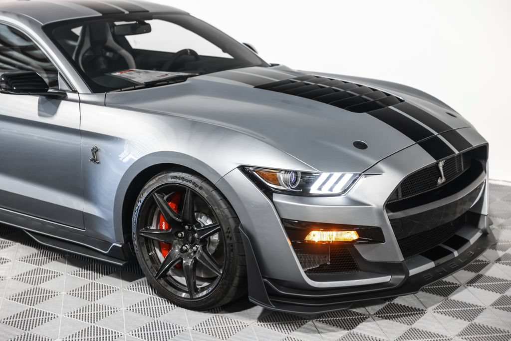Used 2020 Ford Mustang Shelby GT500 w/ Carbon Fiber Track Pack RWD image 6