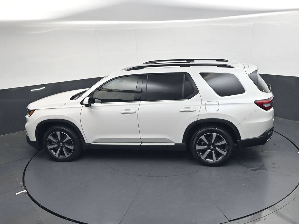 Certified 2025 Honda Pilot Touring image 26