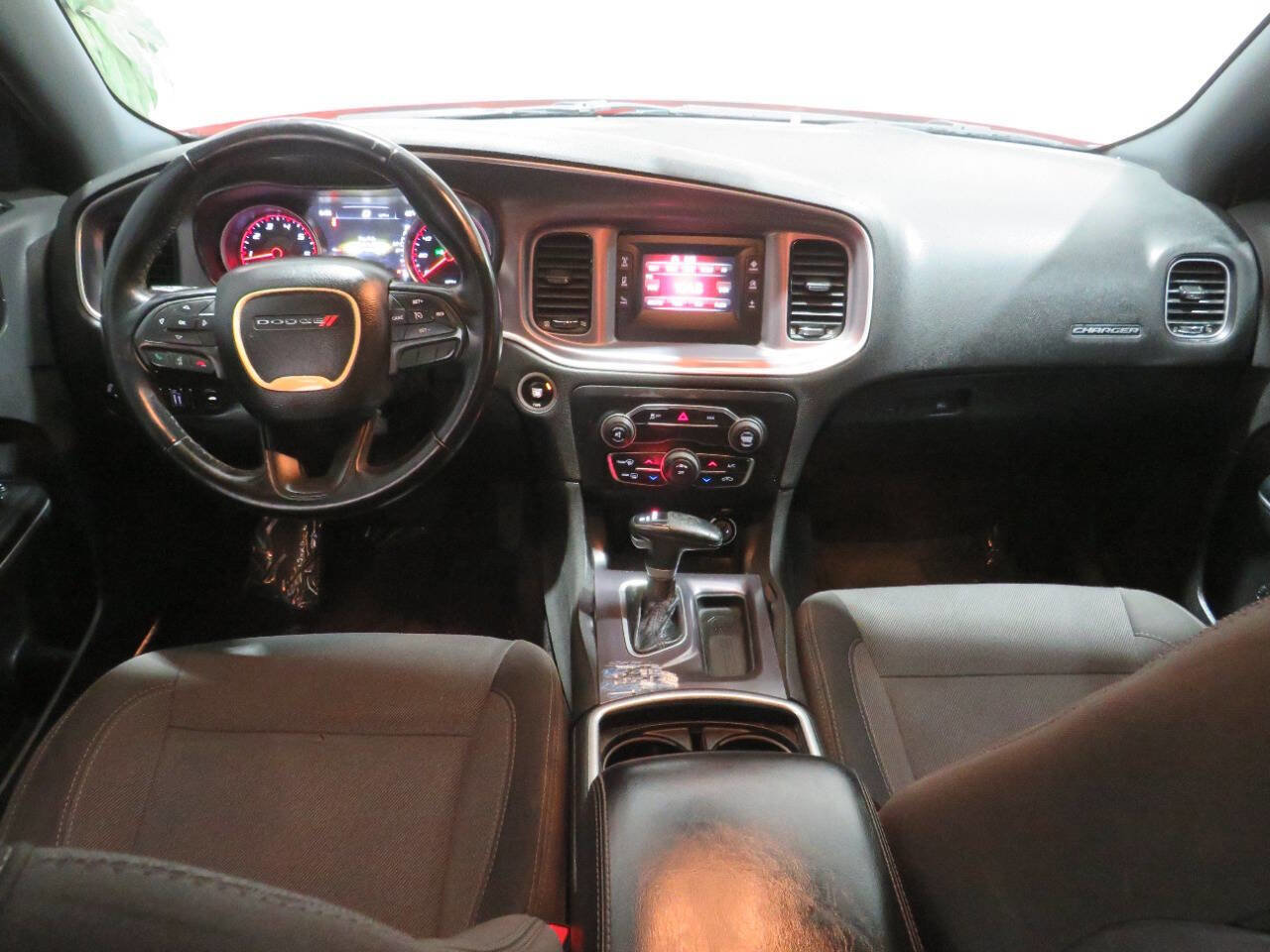 Used 2017 Dodge Charger SE image 12