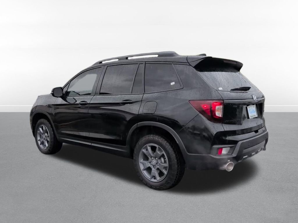 Used 2025 Honda Passport TrailSport image 9