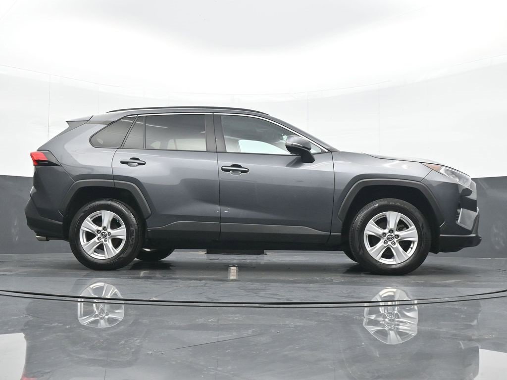 Used 2020 Toyota RAV4 XLE image 22
