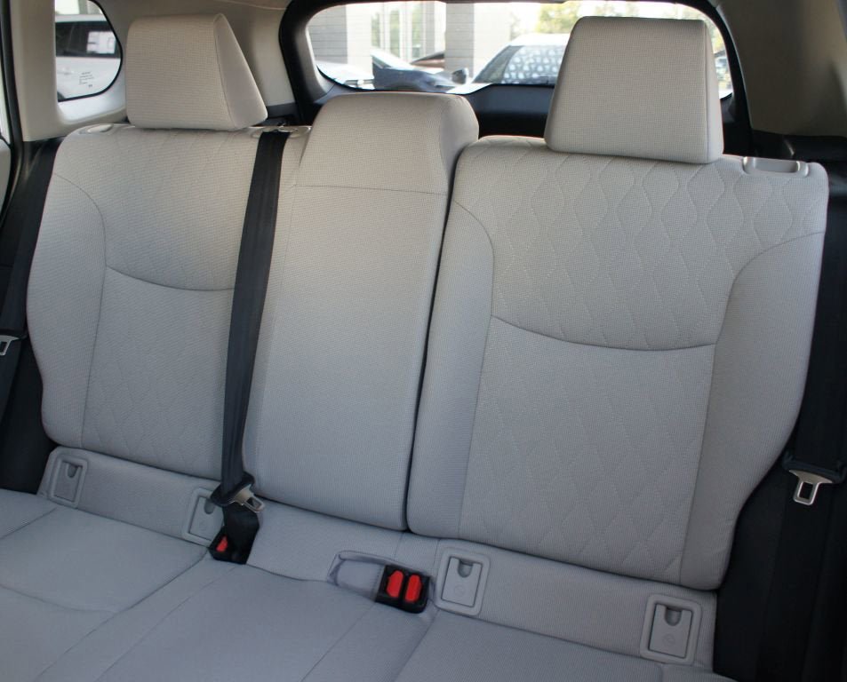 Used 2026 Toyota Corolla Cross LE AWD/4WD image 25