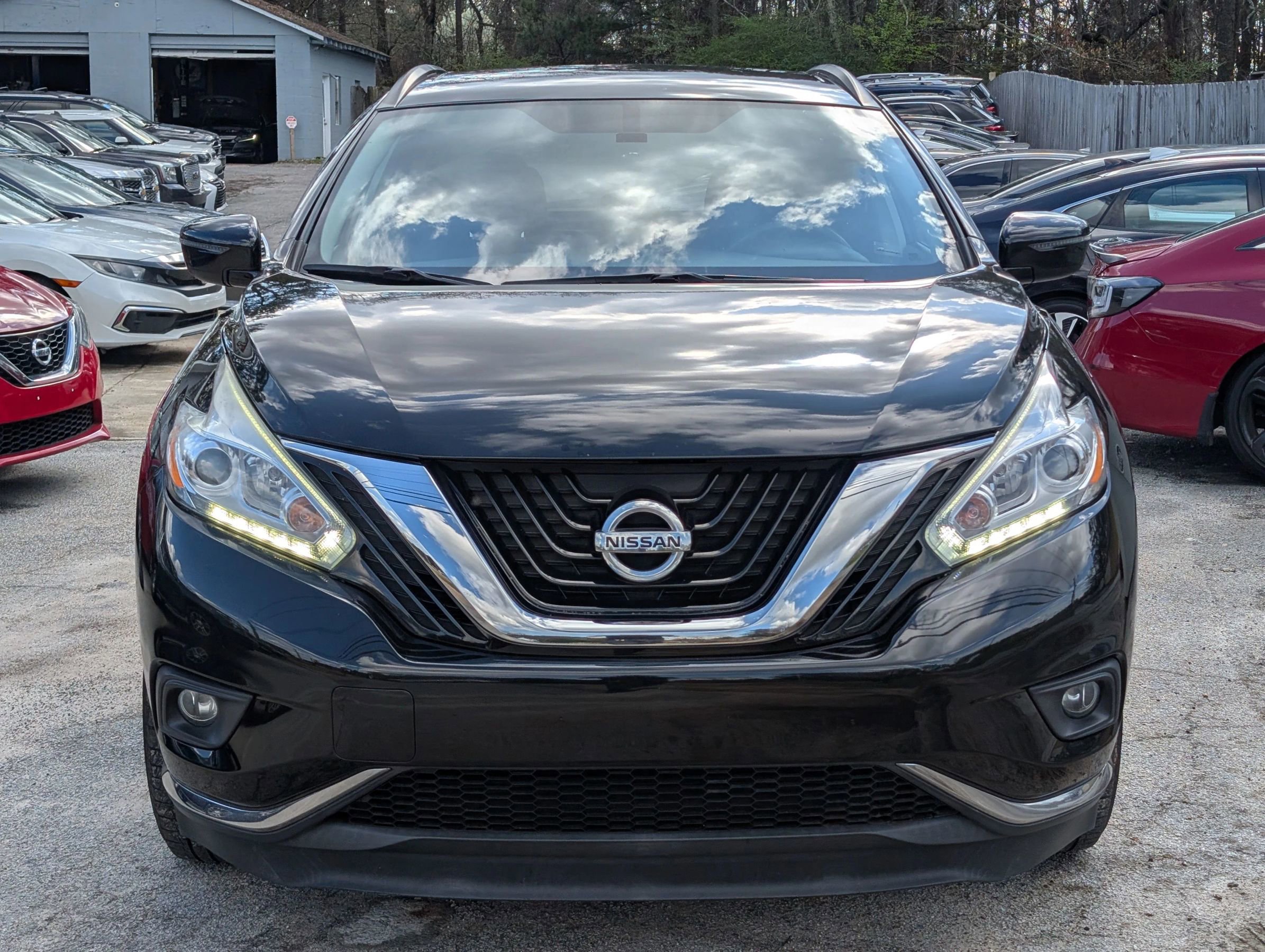 Used 2017 Nissan Murano SV image 2