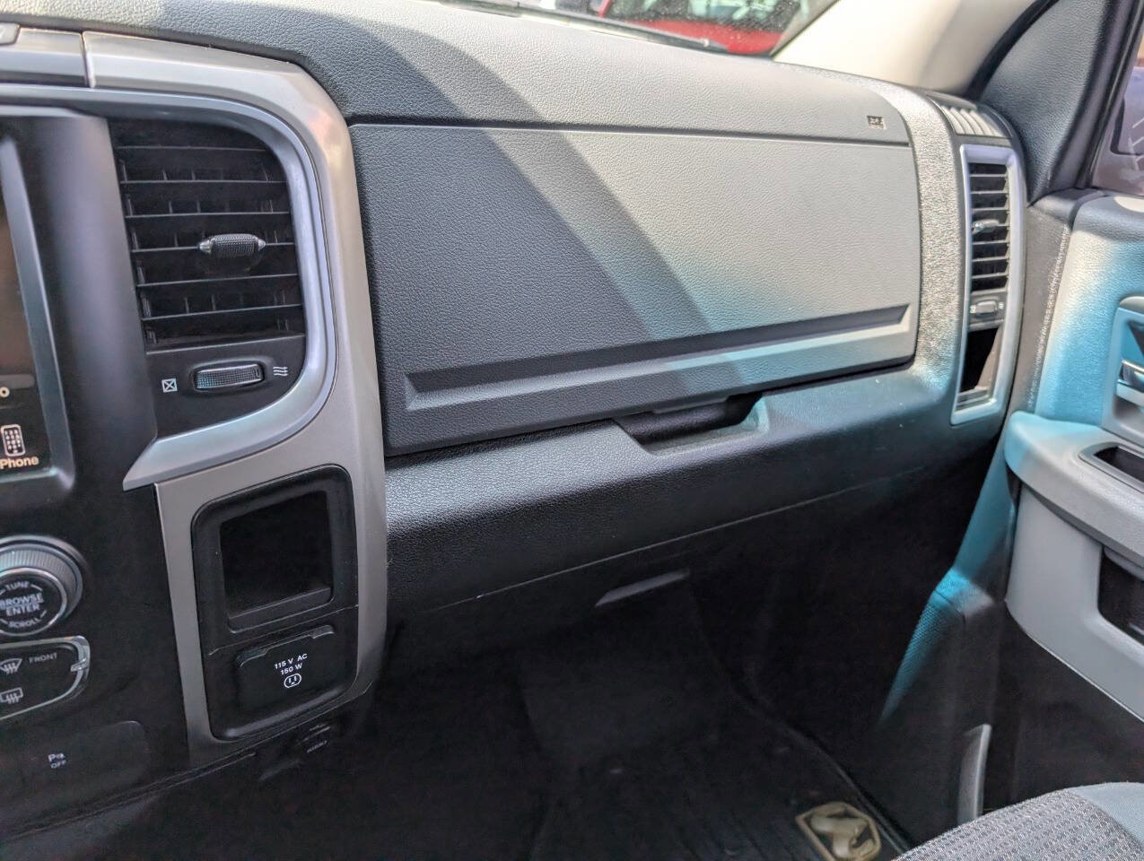 Used 2015 RAM 2500 SLT w/ Luxury Group AWD/4WD image 27