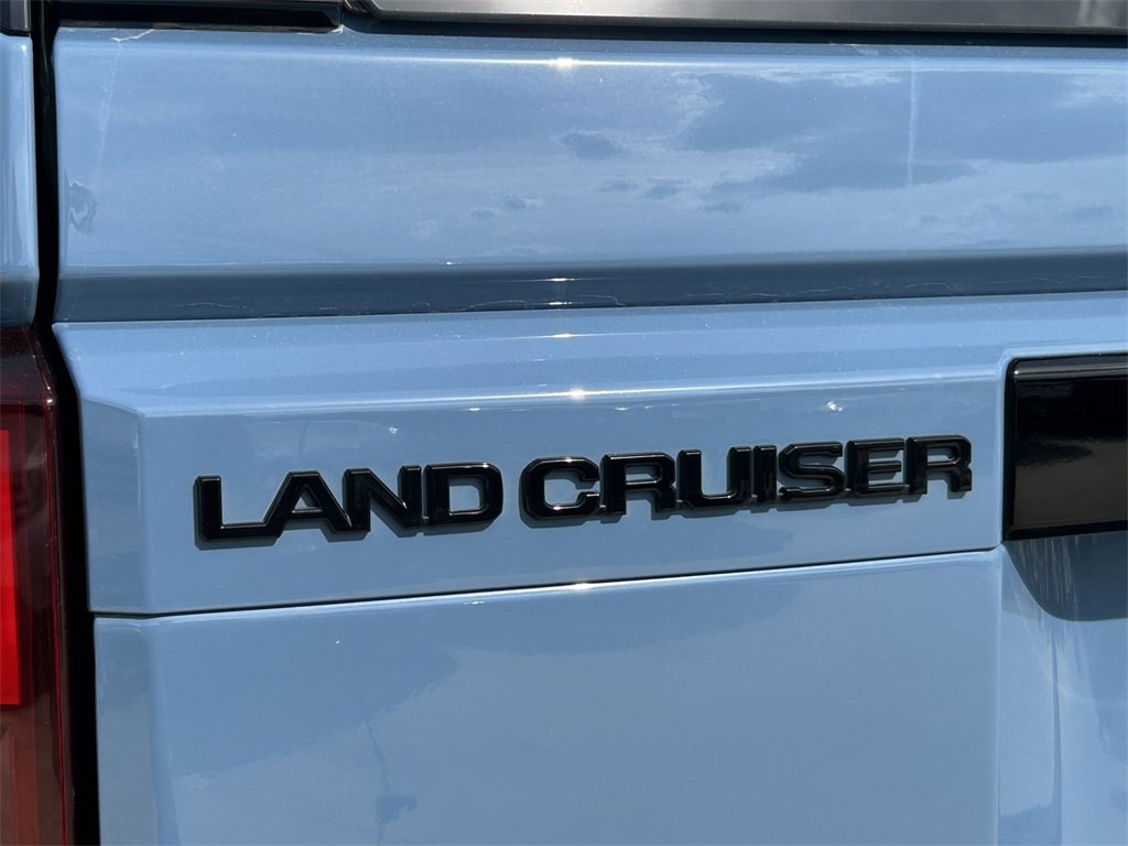 Used 2025 Toyota Land Cruiser image 10