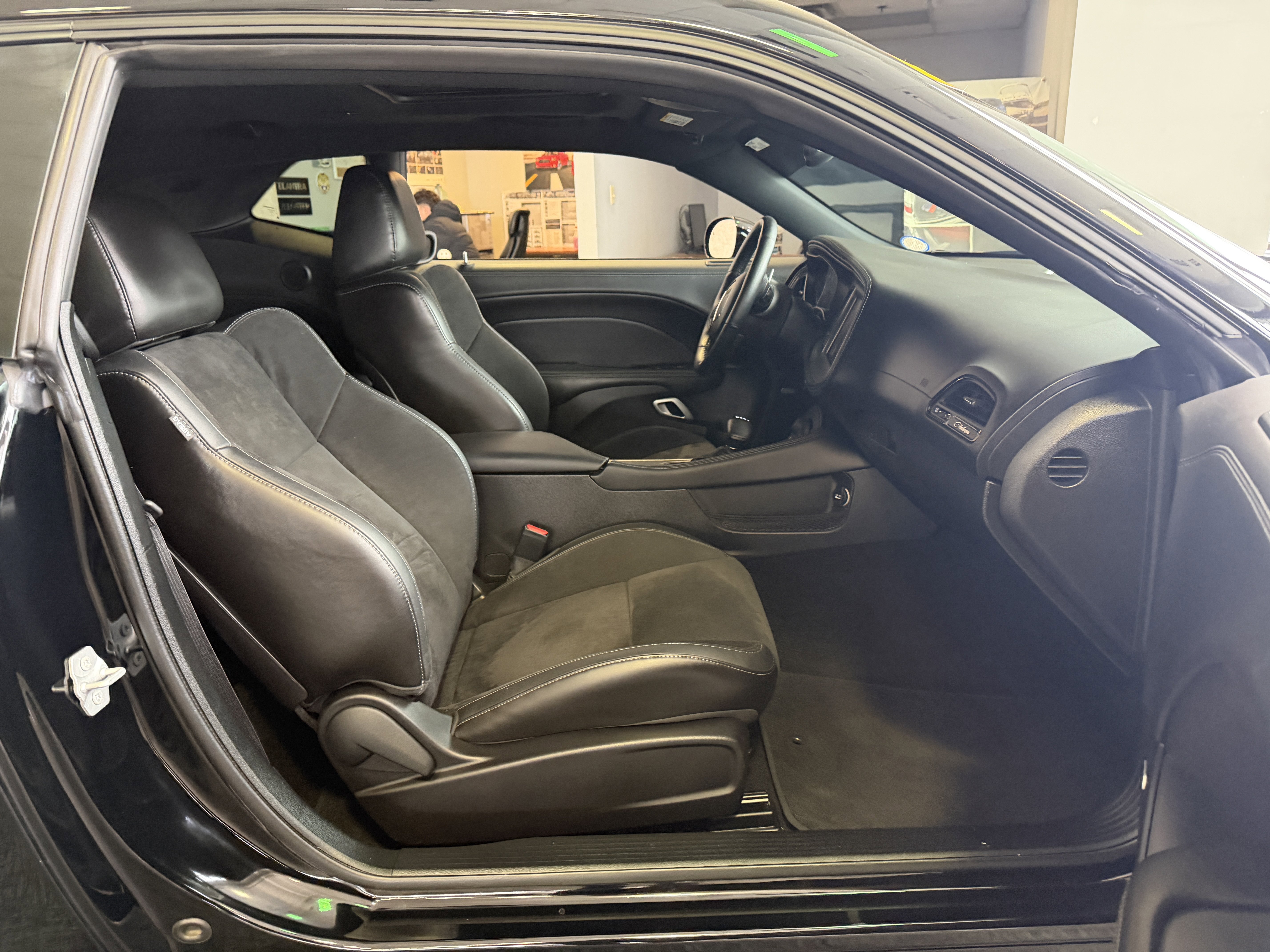 Used 2023 Dodge Challenger R/T w/ Plus Package image 21