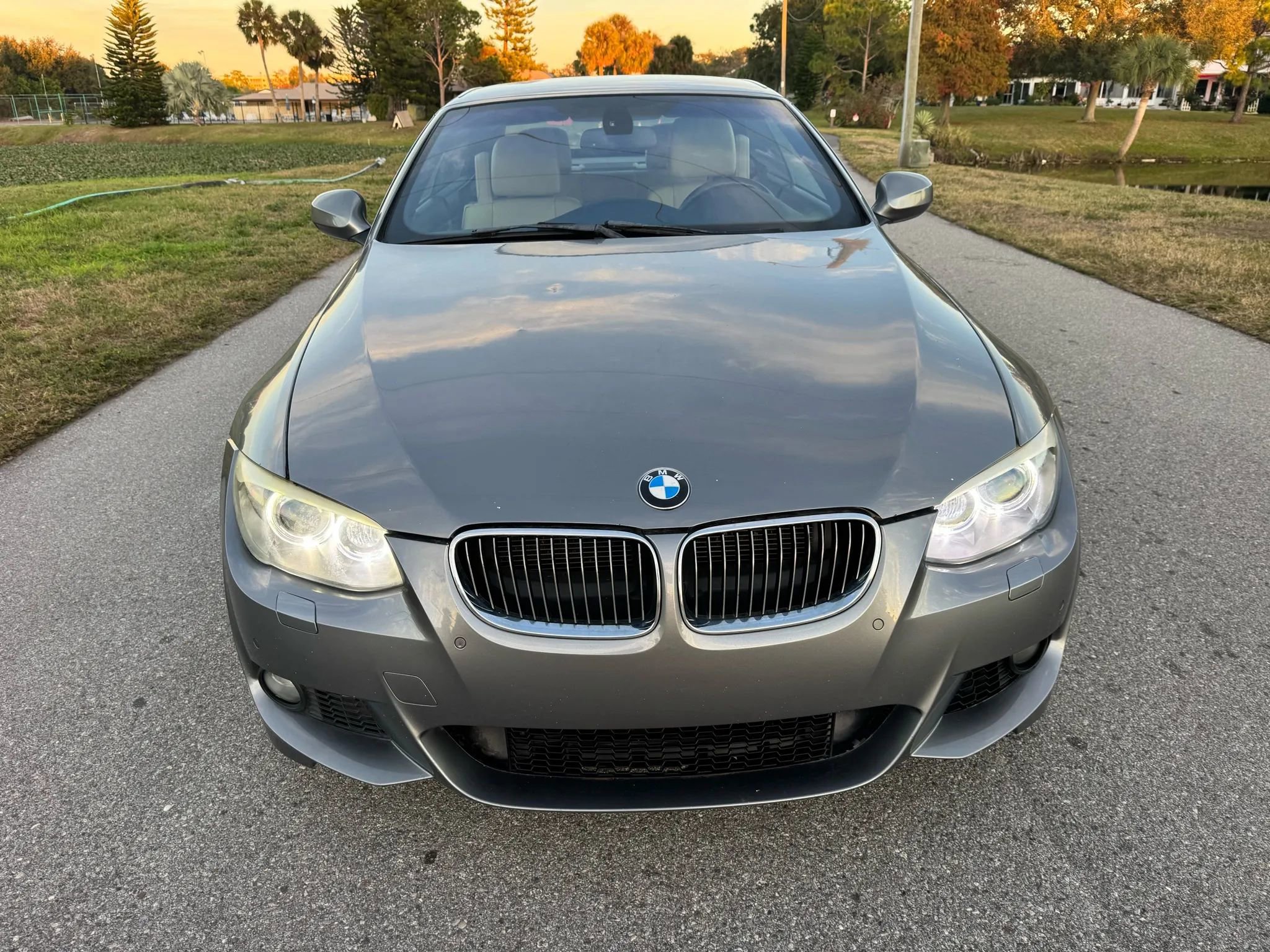 Used 2011 BMW 335i Convertible image 11
