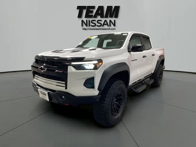 Used 2025 Chevrolet Colorado ZR2 w/ ZR2 Bison Edition AWD/4WD image 3