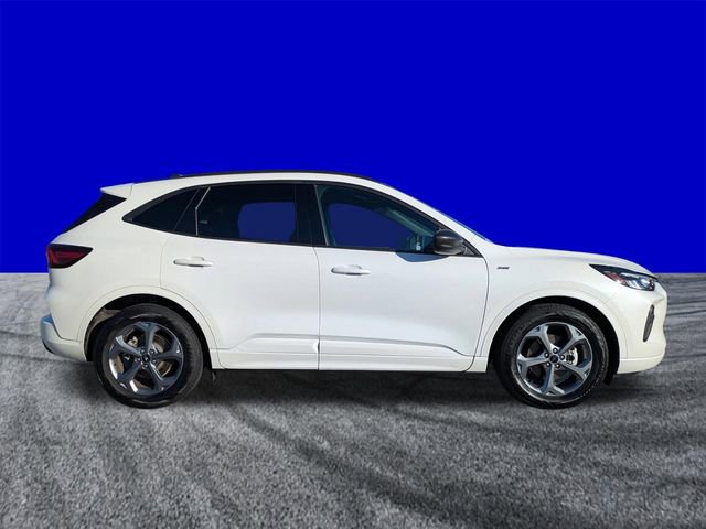 Certified 2023 Ford Escape ST-Line w/ Tech Pack #1 FWD image 3