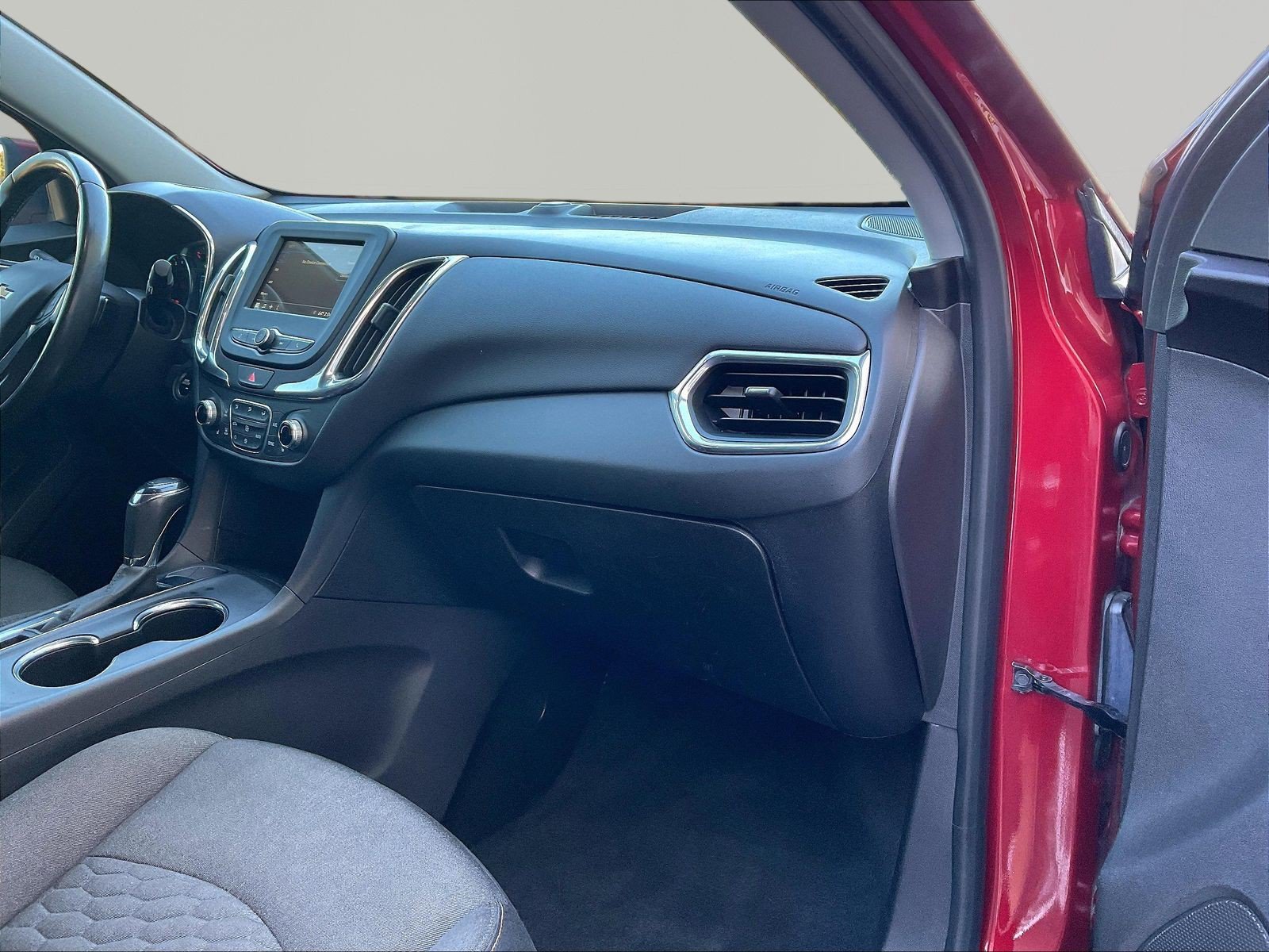 Used 2019 Chevrolet Equinox LT FWD image 25
