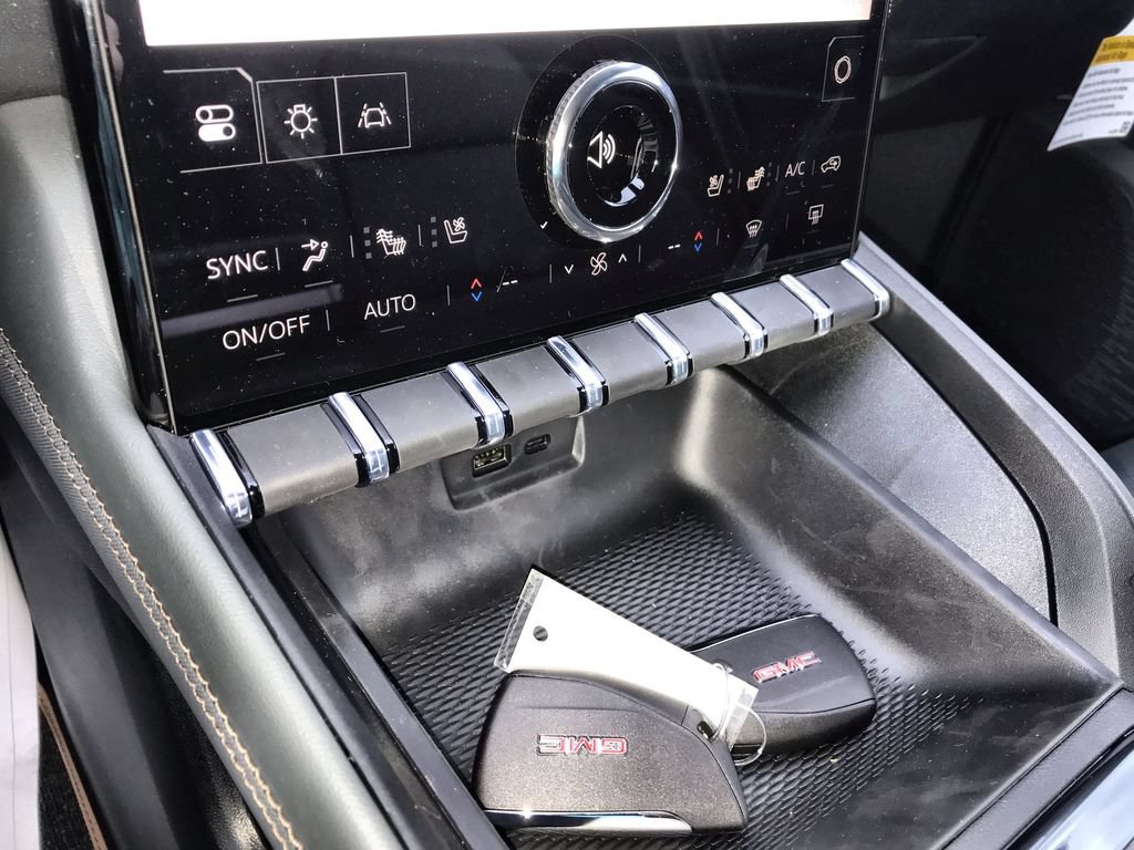 New 2026 GMC Terrain AT4 AWD/4WD image 18