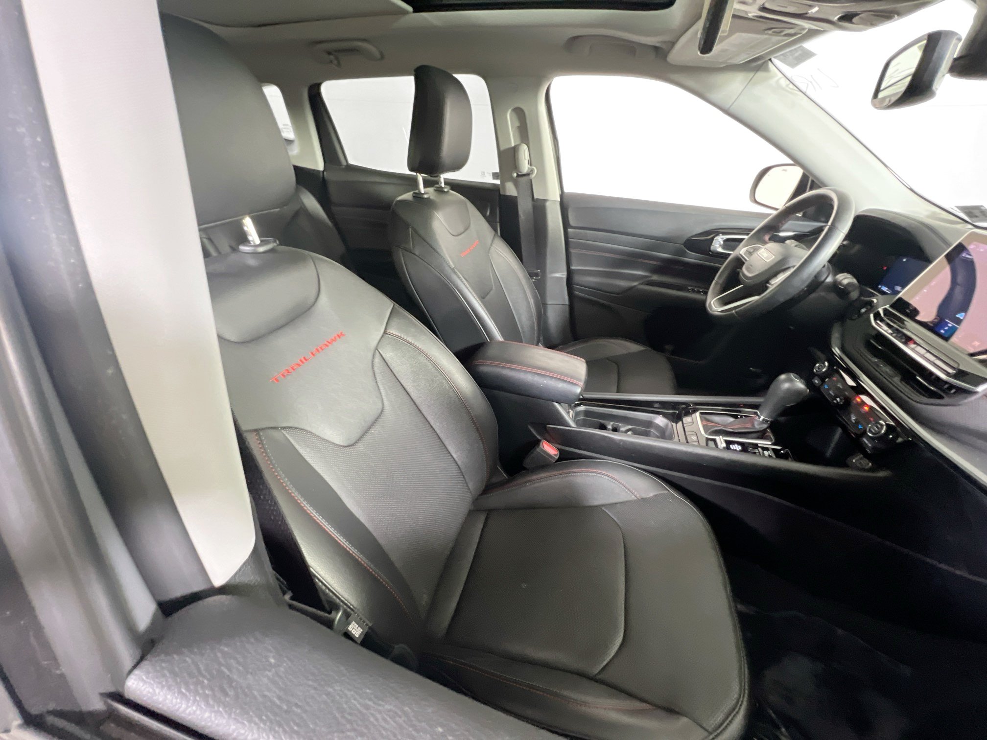 Used 2022 Jeep Compass Trailhawk w/ Trailhawk Elite Group AWD/4WD image 27