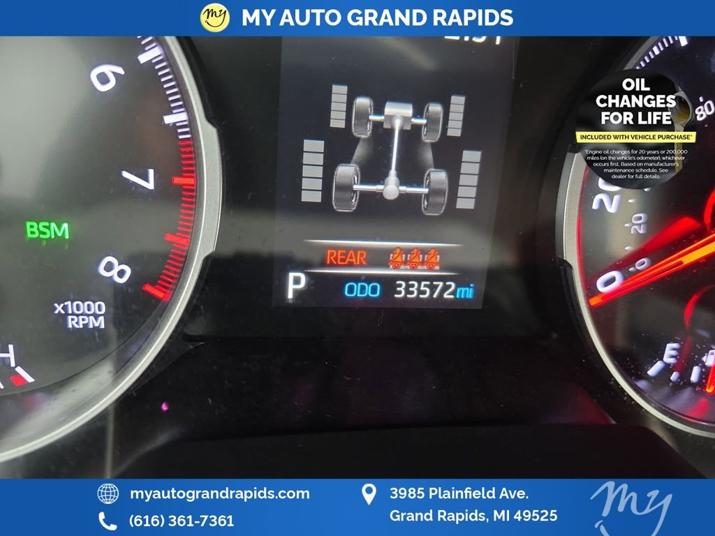 Used 2021 Toyota RAV4 XLE image 18