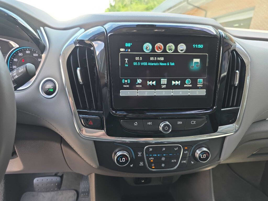 Used 2019 Chevrolet Traverse LT image 10