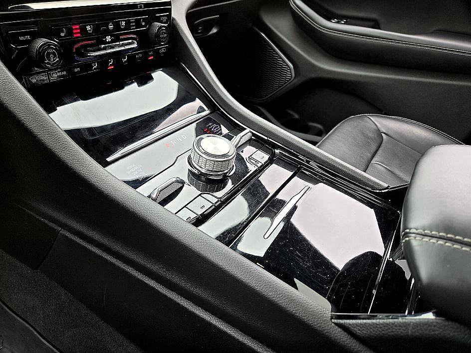 Used 2023 Jeep Grand Cherokee L Overland image 24