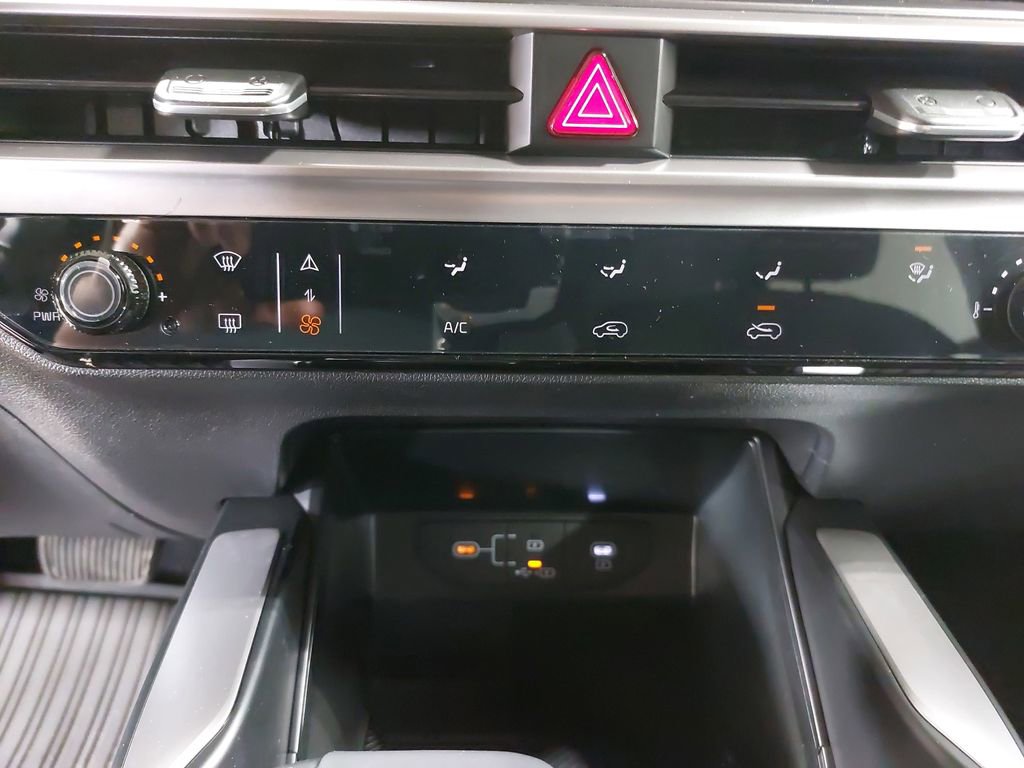 New 2026 Kia Sorento LX FWD image 23